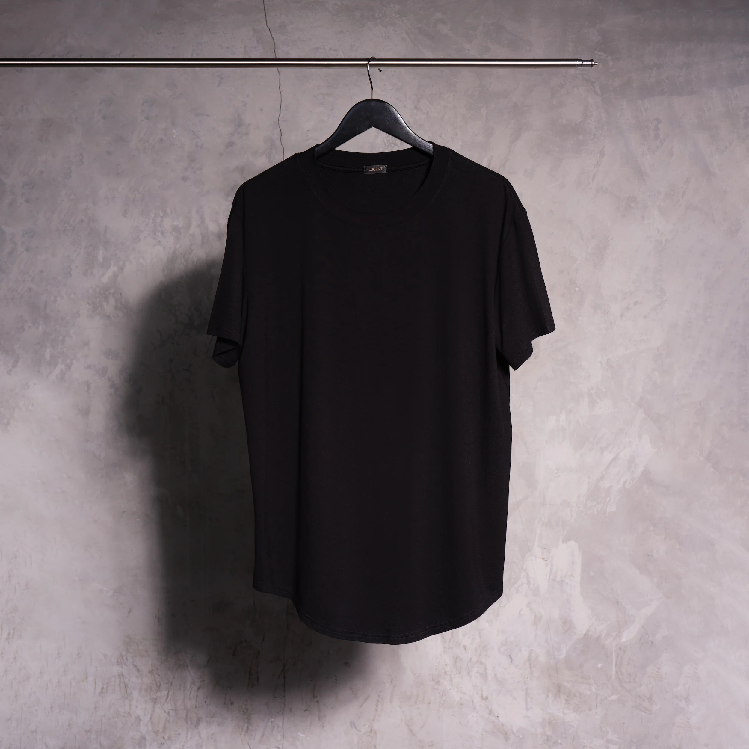 THE SCALLOP TEE (BLACK) - Image 3